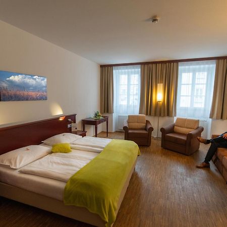 Stadthotel Вайдгофен-ан-дер-Тайя Екстер'єр фото