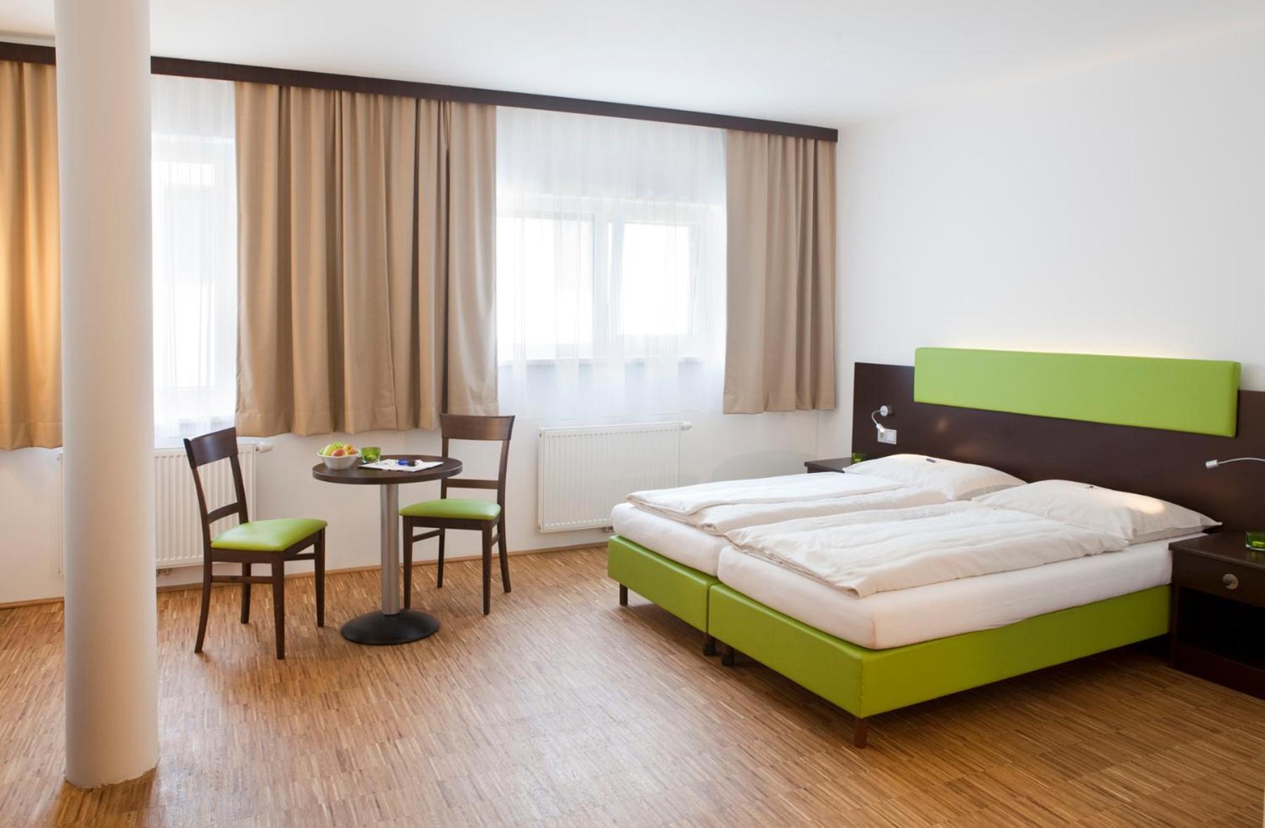 Stadthotel Вайдгофен-ан-дер-Тайя Екстер'єр фото